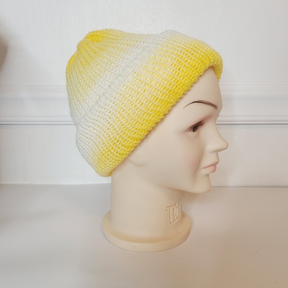 Kids lemon yellow and white double knit hat